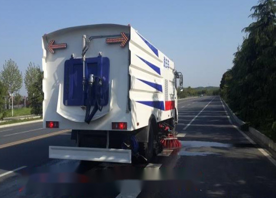 Os chassis de DONGFENG secam a emissão do caminhão EUR V da vassoura de estrada do saneamento
