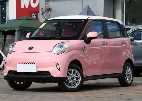 O carro elétrico de 4 Seat Fwd varia poder Max Speed 101km/H do motor 35kW de 320km