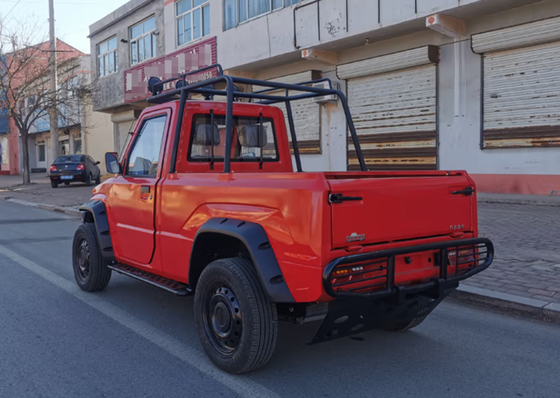 O caminhão elétrico novo do FWD encerrou o motor grande do poder da cabine para patrulhar